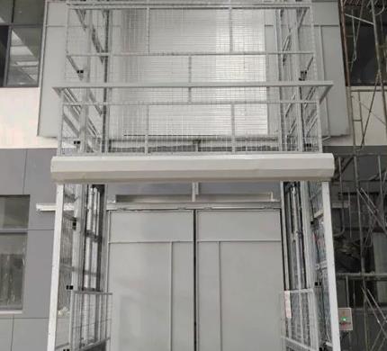 导轨式升降平台